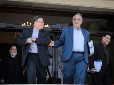 جلوه‌هایی از ضعف مدیریت اجرایی تیم اقتصادی دولت/ از ثبت سفارش خودرو تا گران شدن ارز و تخم مرغ