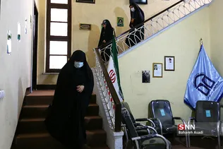 بررسی تاثیر نظام آموزشی بر هویت‌یابی دختران 