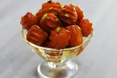 قیمت زولبیا بامیه در ماه رمضان امسال / نرخ شیرینی رکورد ۸۰۰ هزار تومانی را در تهران شکست