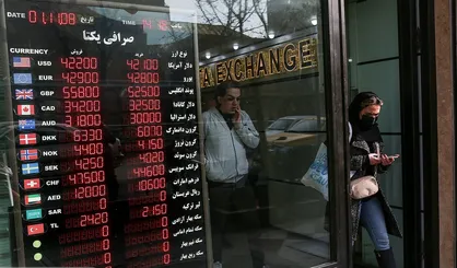 ریزش ۱۲ هزار تومانی دلار ظرف ۱۰ روز/ بانک مرکزی با اختیارات ویژه بالاخره بازارساز شد