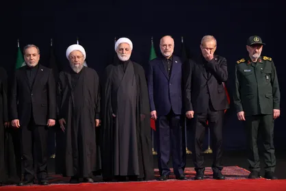 مراسم ادای احترام به پیکر رهبر شهید انقلاب با حضور سران قوا