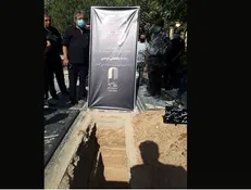 بدرقه فتحعلی اویسی به خانه ابدی در قطعه هنرمندان