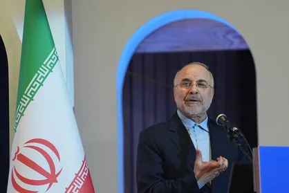 قالیباف: ارز ترجیحی نه تنها حذف نشده بلکه اضافه&zwnj;تر هم خواهد شد/ دامنه تغییرات دلار باید محدود باشد/ دولت با گران&zwnj;فروشی و کم&zwnj;فروشی برخورد کند + فیلم