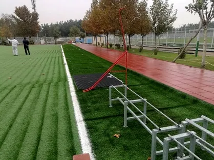 انجام فعالیت&zwnj;های پایانی تعویض چمن مصنوعی مرکز ملی فوتبال+ عکس