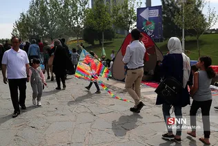 روز طبیعت در پل طبیعت تهران