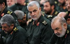 مردان سیاست وصیت‌نامه شهید سلیمانی را با گوشت و پوست خود بخوانند