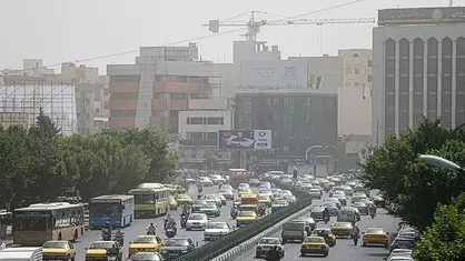 امروز &zwnj;پنج شنبه تهران ترافیکی عادی و روان را تجربه می&zwnj;کند/ پیشنهاد پلیس در روزهای آلودگی هوای پایتخت استفاده از حمل و نقل عمومی است&nbsp;