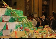 شبی که مردم ایلام میزبان پیکر مطهر ۴۶ شهید دوران دفاع مقدس بودند +تصاویر