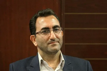 بیمارستان&zwnj;ها در رضایتمندی مردمی و پرداخت مطالبات کارکنان وضعیت مناسبی ندارند / تخلف در واردات دارو در حال پیگیری است