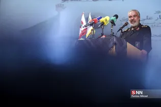 تجلیل از خانواده شهدای دانشجو