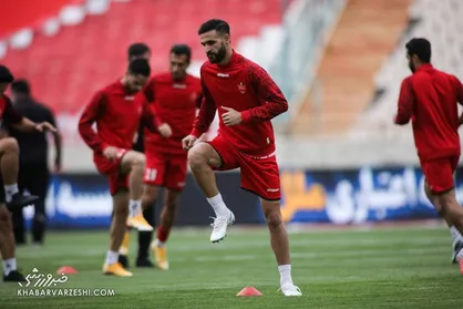 پیشنهاد غیرمنطقی نوراللهی برای تمدید قرارداد/ واکنش مدیران پرسپولیس
