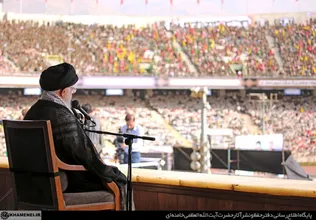  رهبر معظم انقلاب اسلامی در همایش بزرگ اقتدار عاشورایی بسیج و اجتماع با شکوهِ دهها هزار نفر از بسیجیان و جوانان پر شور و انقلابی در ورزشگاه یک‌صد هزار نفری آزادی تهران حضور یافتند. 