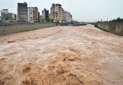 احتمال سیلاب ناگهانی در ۳ استان/ افزایش دما به ۵۰ درجه در خوزستان و ایلام