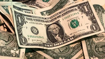 ادامه واکنش مثبت بازار ارز و طلا به کاهش قیمت&zwnj;ها