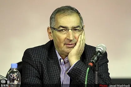 اساس انقلاب اسلامی را نباید به آمریکاستیزی تقلیل دهیم/ یک مورد نشان دهید مبارزه با آمریکا به نفع ما بوده باشد