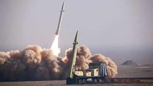 حمله به جزیره لارک؛ «عملیات تنبیه متجاوز» در پاسخ به حمله آمریکا