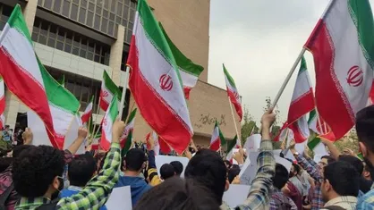 تجمع دانشجویان دانشگاه شریف در اعتراض به هتاکی&zwnj;ها، حرمت&zwnj;شکنی&zwnj;ها، بی&zwnj;قانونی&zwnj;ها و توهین&zwnj;ها و تهدید&zwnj;ها