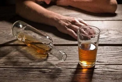 مصرف کنندگان الکل ۱۳ سال زودتر می&zwnj;میرند