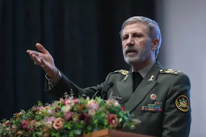 فرمانده ارتش: خون پاک ۱۰۴ لاله گلگون&zwnj;کفن ناو دنا، بی&zwnj;پاسخ نخواهد ماند