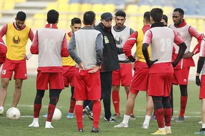برگزاری تمرین پرسپولیس زیر بارش شدید باران
