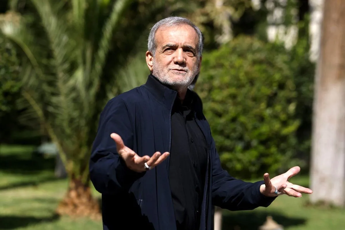 پزشکیان: رزمندگان ما دنیا را به شگفتی واداشتند/ شکافی بین دولت و نیروهای مسلح نیست + فیلم