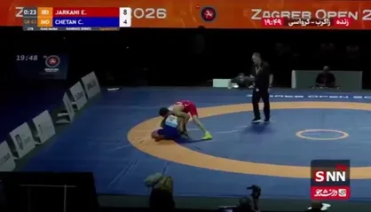 برق طلا بر سینه جرکنی