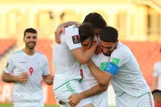 شادی گل قلی‌زاده پس از گل تماشایی به هنگ‌کنگ + عکس