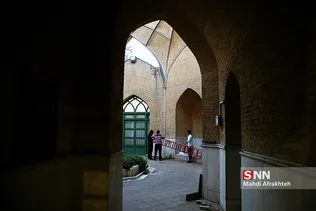 سیاه پوش کردن مسجد دانشگاه شریف