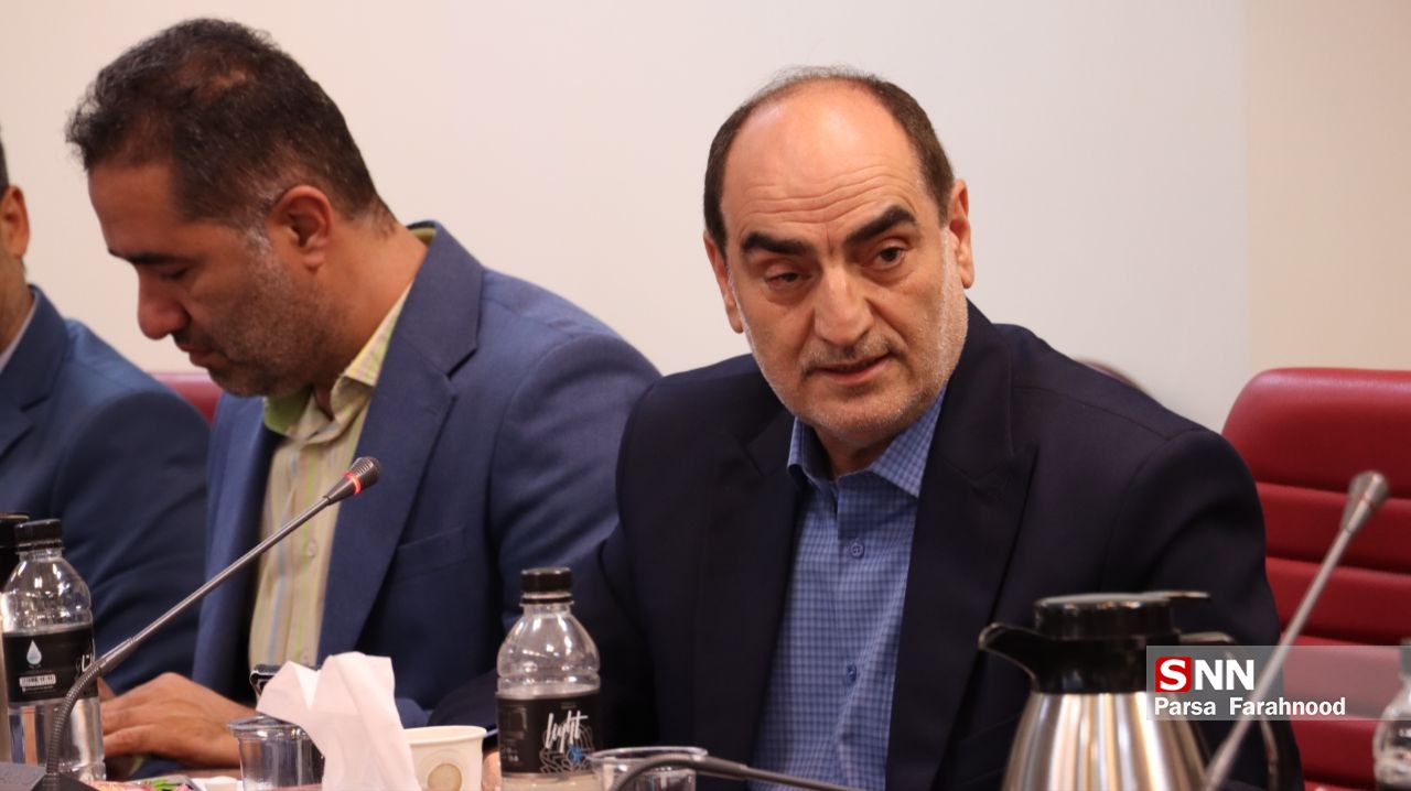 اساتید دانشگاه‌ها همواره دغدغه حل مسائل کشور و ملت را سرلوحه کار خود قرار داده اند.