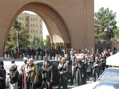 میزبانی بیش از هزار نفر در ایام محرم در هیئت دانشگاه تربیت مدرس/ دانشجویان خودشان غذای نذری می&zwnj;پزند!