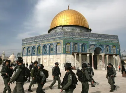 فیلم| فلسطینی&zwnj;ها ماشین اشغالگران را آتش زدند