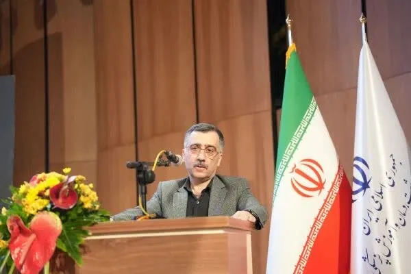 معاون وزیر بهداشت: همکاری‌های علمی بین‌المللی پس از جنگ تحمیلی نیز ادامه داشته است /  حتی ایرانیان مقیم خارج می‌توانند ارتباط علمی خود را با ایران حفظ کنند