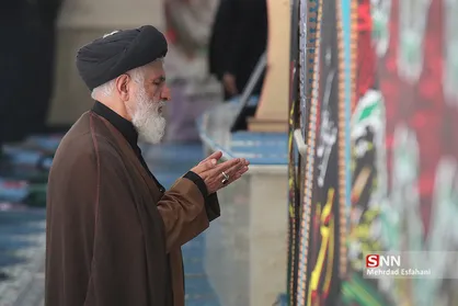جرمش این بود که اسرار هویدا می&zwnj;کرد!