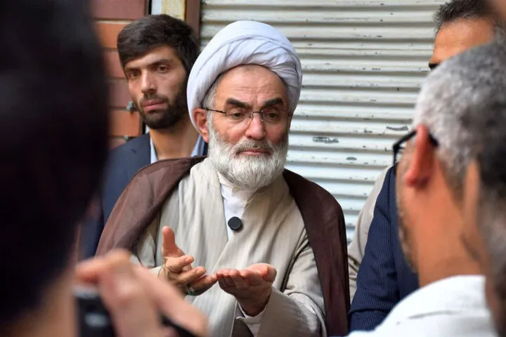بیمه‌ها بدون فوت وقت خسارت کسبه آسیب‌دیده بازار رشت را پرداخت کنند