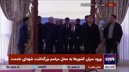نخست وزیر آذربایجان وارد سالن اجلاس سران شد