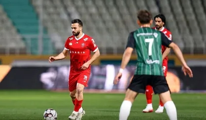 توتونچی : آقای سروش رفیعی ، هواداران پرسپولیس و مردم انتظار دارند در این شرایط کنار آنها باشی + فیلم