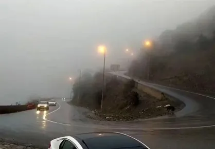 ترافیک سنگین در محور کندوان / بارش برف و باران در جاده&zwnj;های ۷ استان
