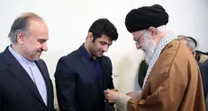 رهبر انقلاب برخلاف مسئولان، دلسوز ورزشکاران هستند/ دلار ۱۶ تومانی دو مربی را از ما گرفت/ وزارت ورزش قرار بود ۱۶۰ سکه تمام بدهد!/انتظار نداشتم خادم استعفا بدهد