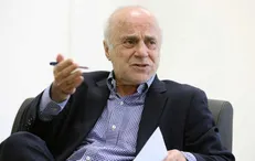 مصطفوی: سلطانی‌فر را در «موزه» بگذارند تا برای دیگر وزرا درس عبرت شود / ورزش با این وزیر سرش کلاه رفت