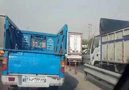خرابی اتوبوس ولوو عامل بروز ترافیک سنگین صبح امروز در بزرگراه آزادگان