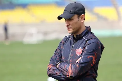 سفر دردسرساز برای سرمربی پرسپولیس