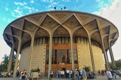 اعلام آمار هفتگی فروش نمایش&zwnj;های تئاترشهر/ &laquo;پدرکشی&raquo; با صدای هوتن شکیبا&nbsp;منتشر شد