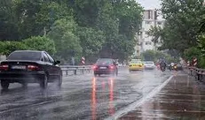 افزایش تصادفات با لغزندگی معابر/ تشدید ترافیک طی شب گذشته