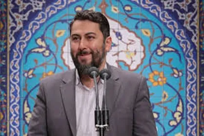 فیلم| شعرخوانی حاج احمد بابائی در برنامه صبحگاهی به مناسبت ایام ولادت امیرالمومنین (ع)