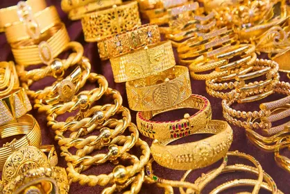 دستگیری سارق منزل در بیرجند/ کشف طلاهای سرقتی به ارزش ۲۷ میلیارد ریال