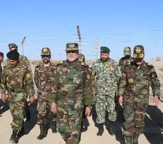 بازدید فرمانده نیروی زمینی ارتش از نوار مرزی سیستان و بلوچستان