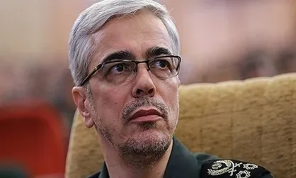 بازدید رئیس ستاد کل نیرو&zwnj;های مسلح از صنایع دفاعی استان فارس