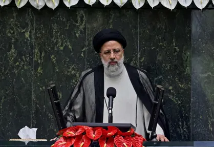رئیسی: دشمن می&zwnj;خواست حتی &laquo;آب خوردن&raquo; ما هم به تحریم بند شود / فساد هر مسئولی محرز شد حداقل کار ما برکناری بوده است