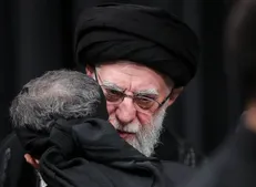 رهبر انقلاب: آقای کریمی! یادت باشد یک «ای ایران سرای امید» هم به من بدهکار هستی...+ فیلم