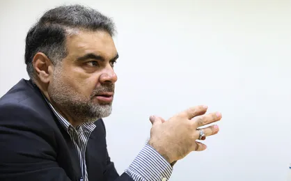 وقتی آقای مشاور با دوگانه مبتذل پوشک_انتقام روی اصلاح&zwnj;طلبان را هم سفید کرد!